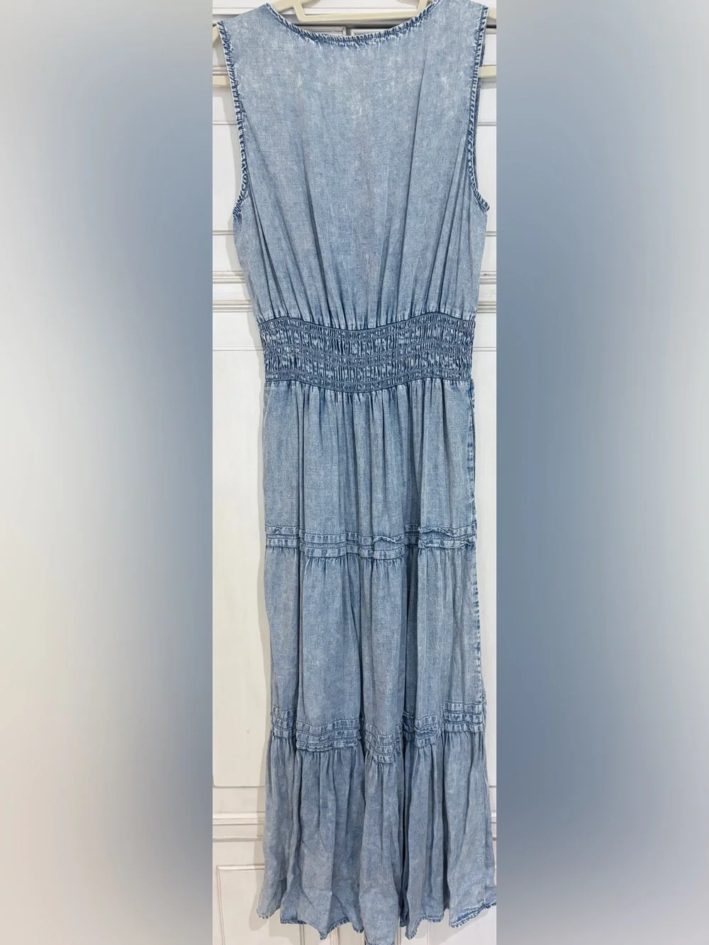 PRELOVED SZ M Jane & Delancey Light Wash Denim Smocked Maxi Dress - Picture 2 of 8
